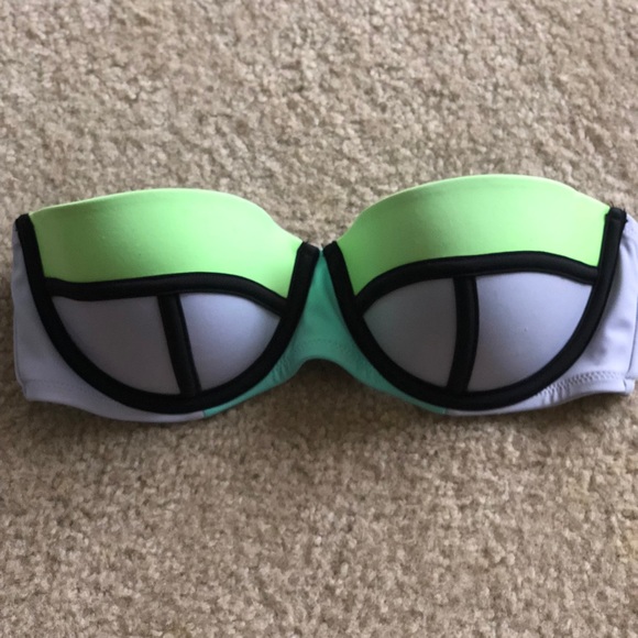 Victoria's Secret Other - Victoria’s Secret Colorblock Bandeau Swim Top